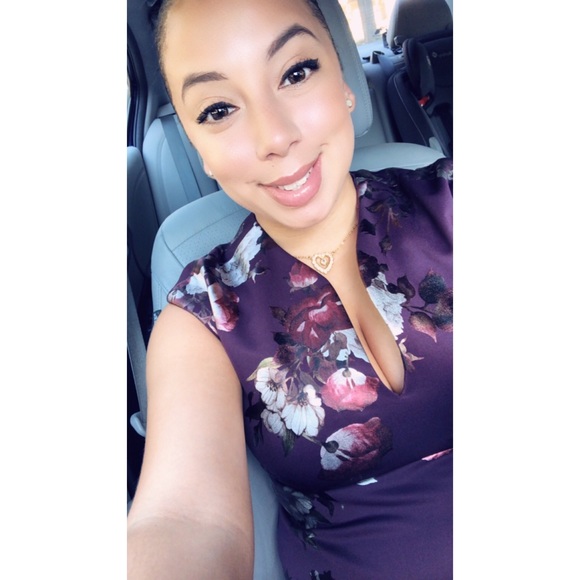 Meet your Posher, Allie - Picture 3 of 4